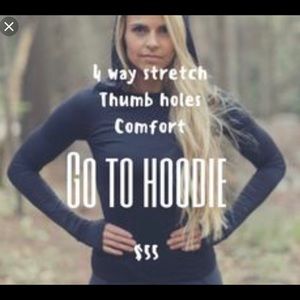 Zyia Go to Hoodie XXL!